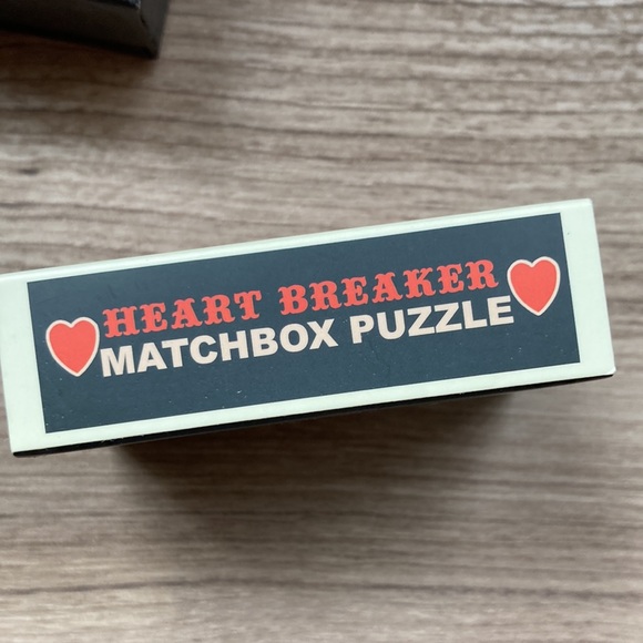 The museum Company twisted nail Heart Breaker brain teaser puzzles - Picture 11 of 16